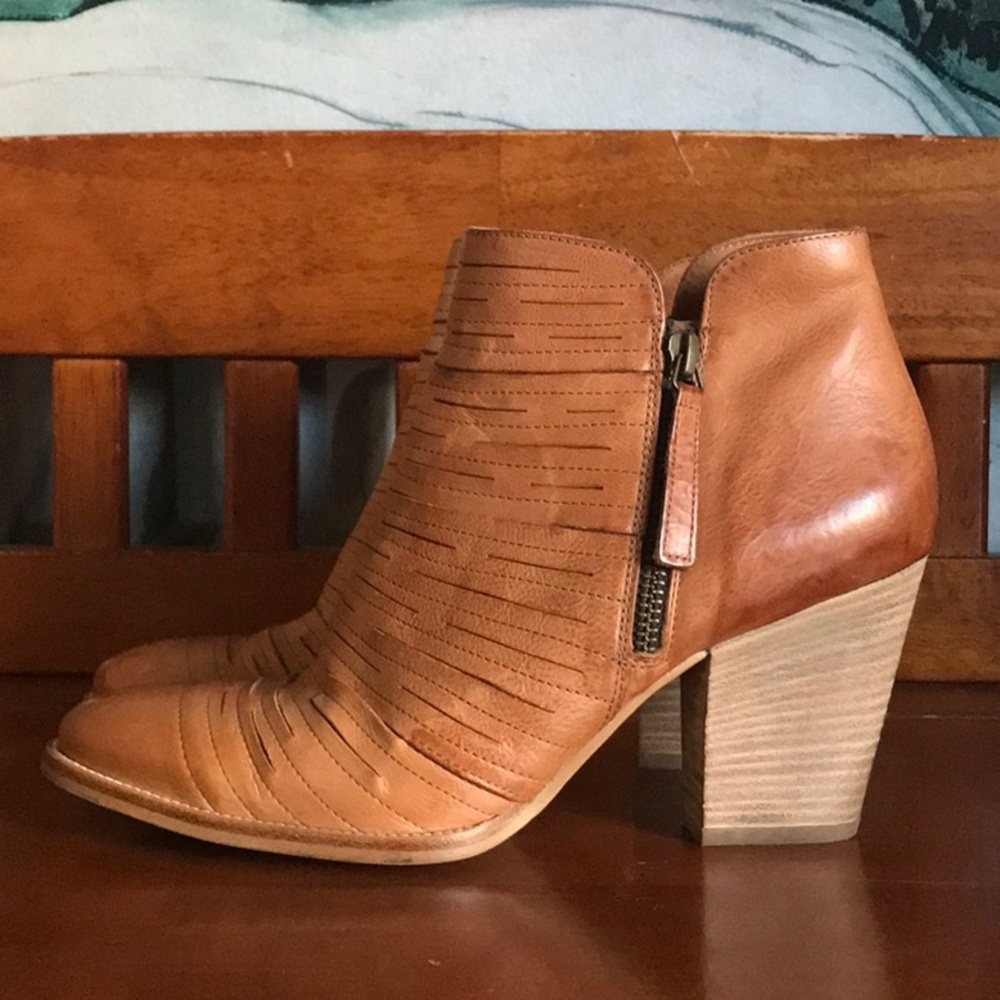 Paul Green Malibu Bootie Size 8US